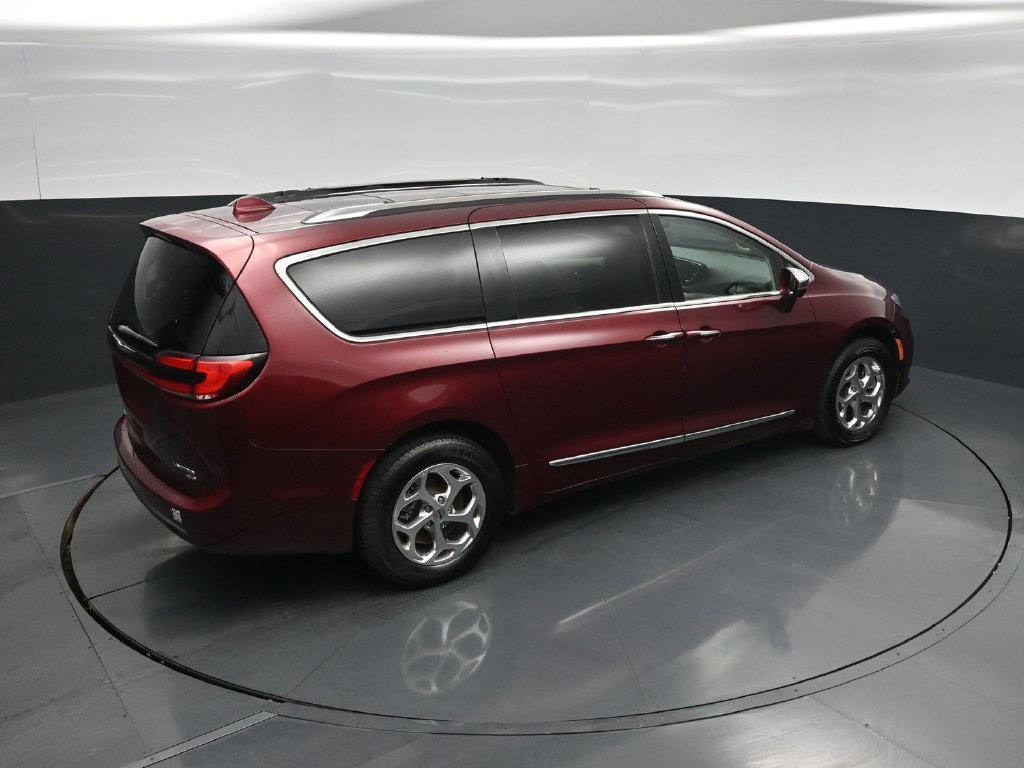 Used 2021 Chrysler Pacifica Limited w/ Premium & Safety Sphere Group AWD/4WD image 40