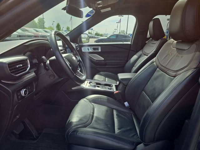 Certified 2023 Ford Explorer Platinum w/ Technology Package AWD/4WD image 14