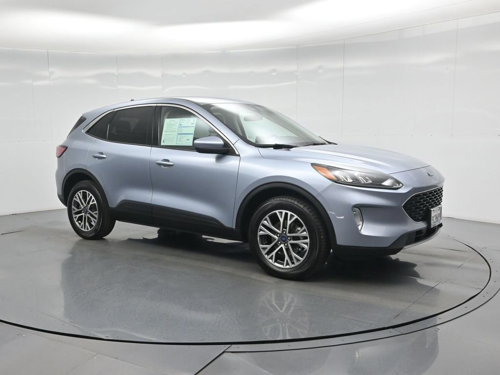 Certified 2022 Ford Escape SEL w/ Class II Trailer Tow Package image 9