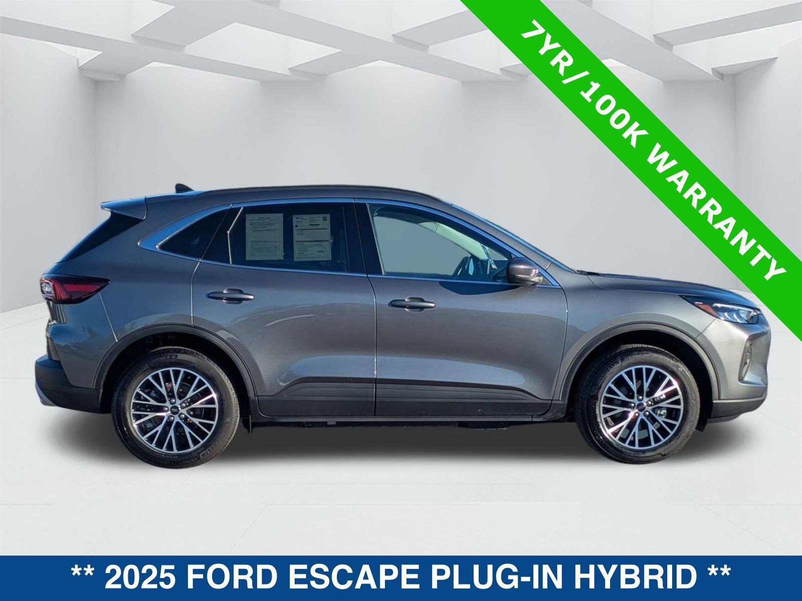 Certified 2025 Ford Escape SE image 7