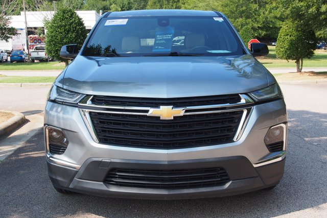 Used 2023 Chevrolet Traverse LS FWD image 2