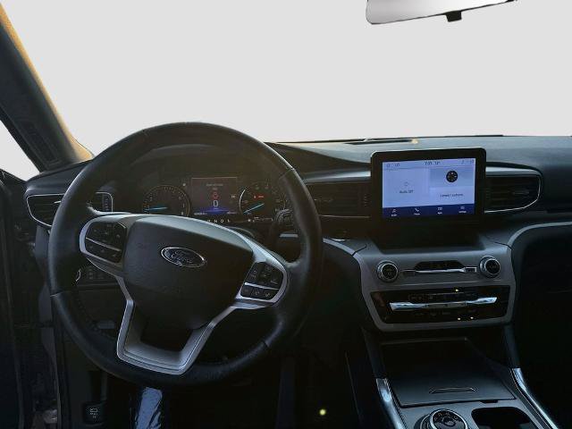 Certified 2022 Ford Explorer XLT w/ Equipment Group 202A AWD/4WD image 18
