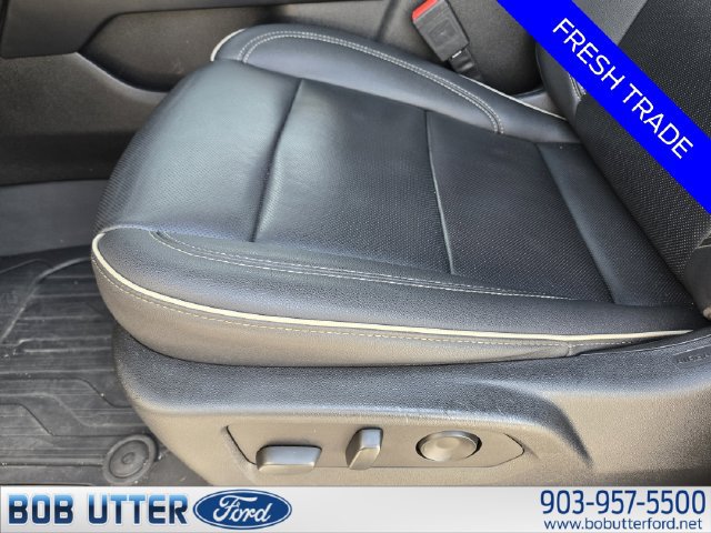 Used 2023 GMC Yukon SLT w/ SLT Premium Package AWD/4WD image 24