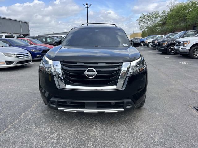 Used 2024 Nissan Pathfinder Platinum w/ Cargo Package image 8