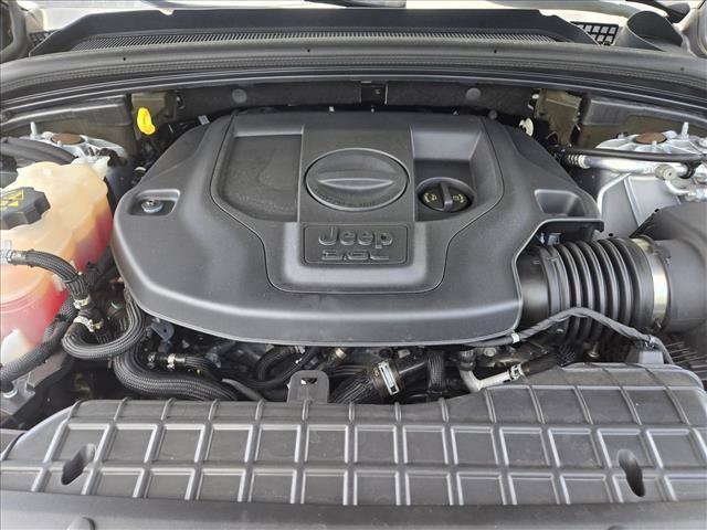 Used 2022 Jeep Grand Cherokee L Overland RWD image 20