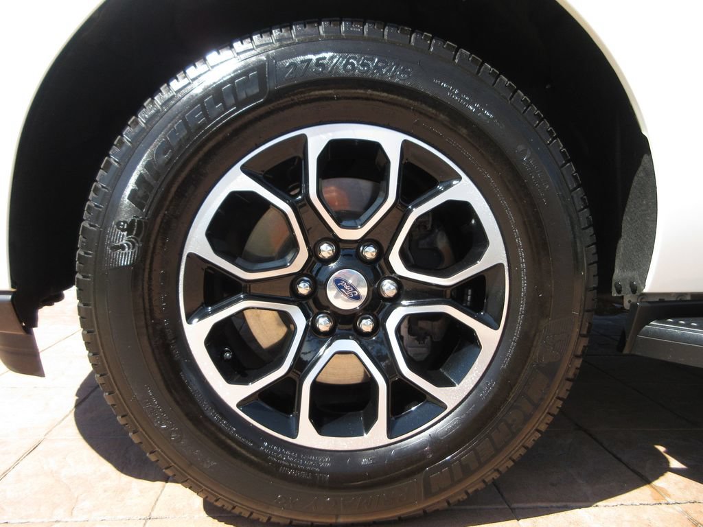 Certified 2024 Ford Expedition XLT RWD image 9