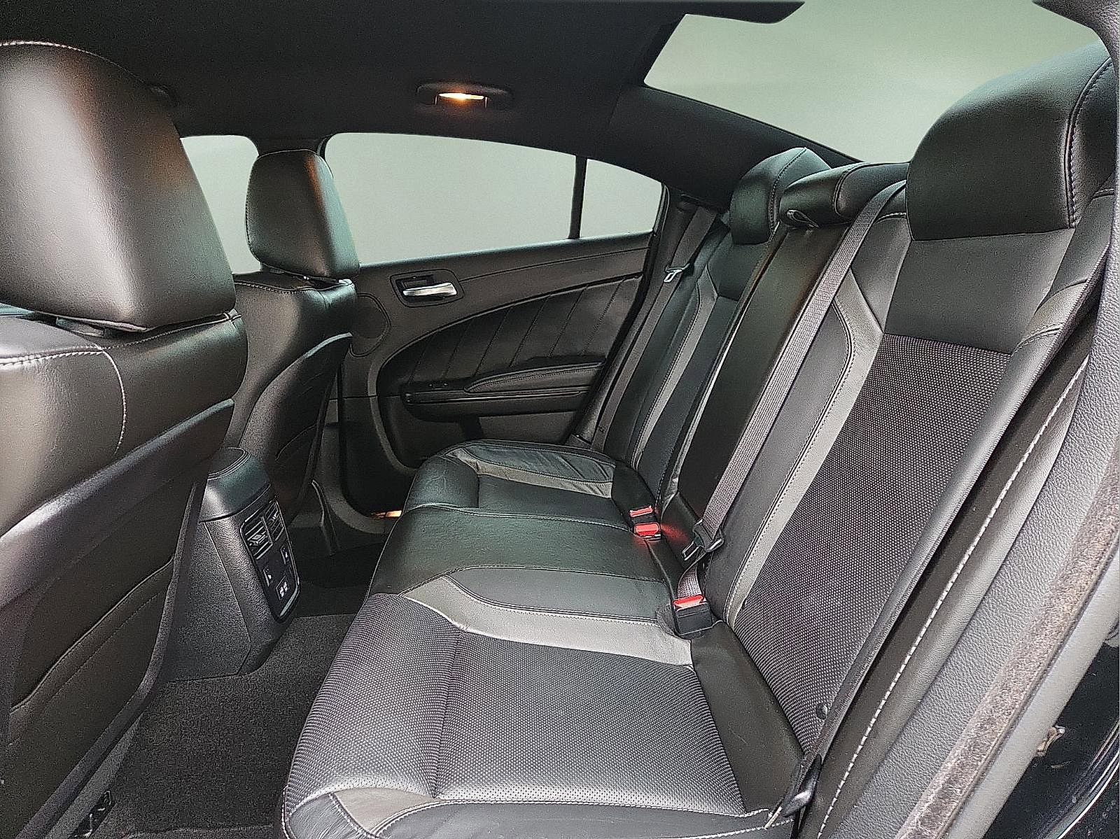 Used 2021 Dodge Charger SXT w/ Plus Group image 10