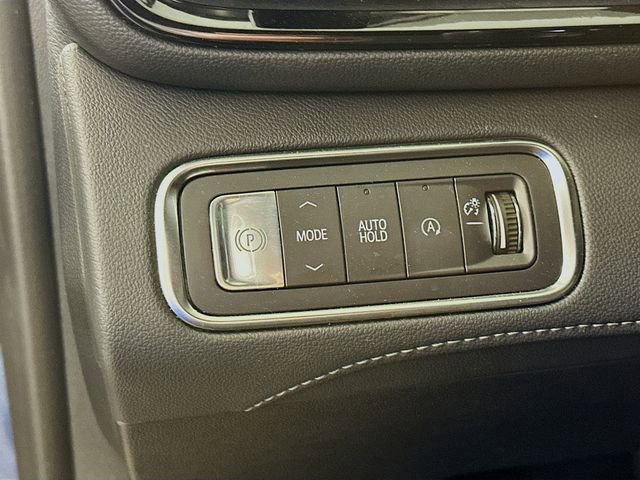 Used 2025 Buick Enclave Preferred FWD image 14