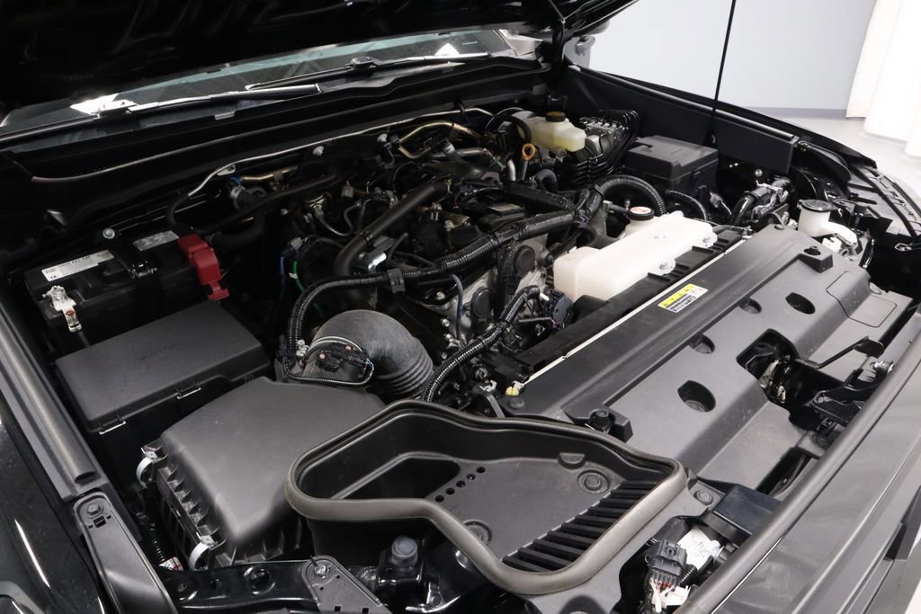 Used 2024 Toyota Tacoma SR AWD/4WD image 14