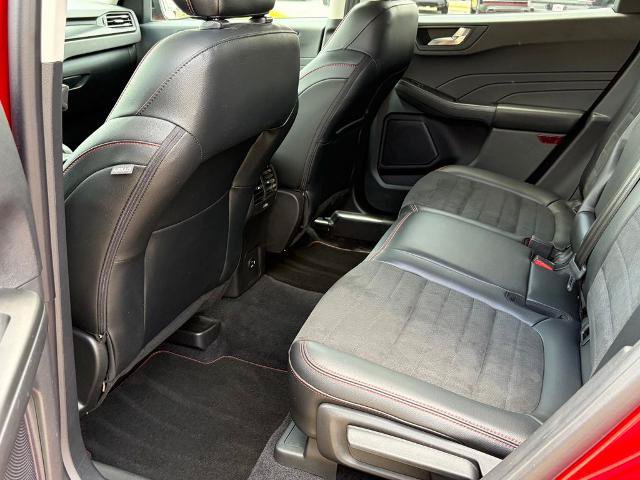 Certified 2022 Ford Escape SEL w/ SEL Stealth AWD Package image 31