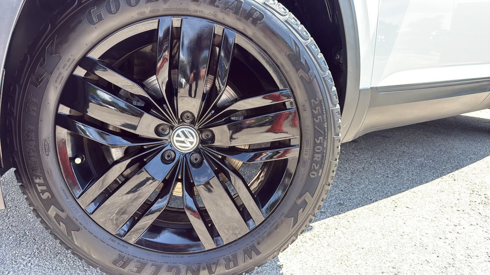Used 2020 Volkswagen Atlas SE FWD image 30