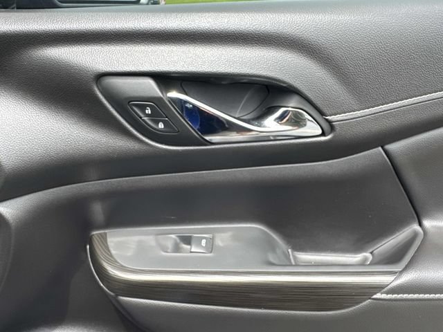 Used 2023 GMC Acadia SLT FWD image 14
