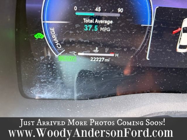 Used 2025 Toyota Camry XSE FWD image 13