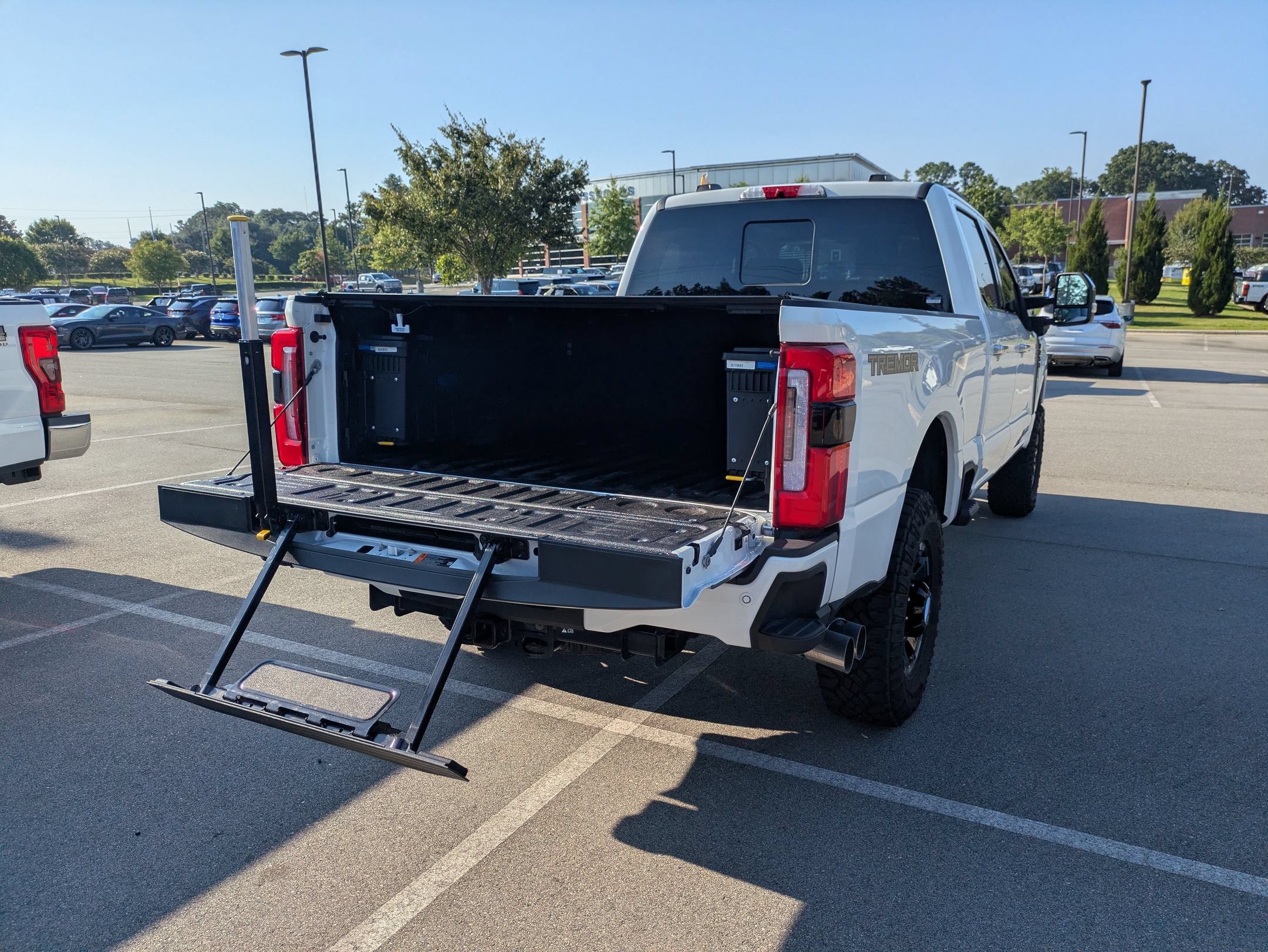 Certified 2026 Ford F250 Platinum w/ Platinum Plus Package AWD/4WD image 35