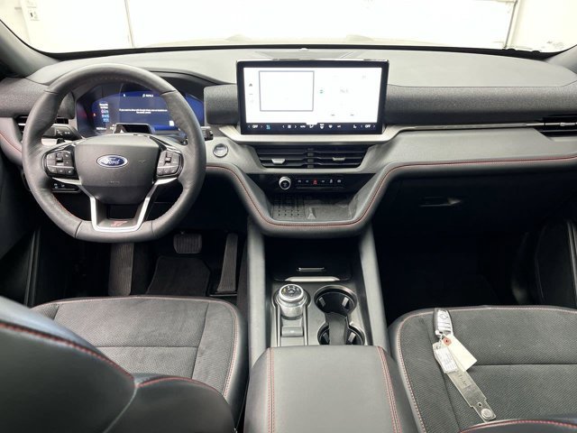 Certified 2025 Ford Explorer ST AWD/4WD image 4