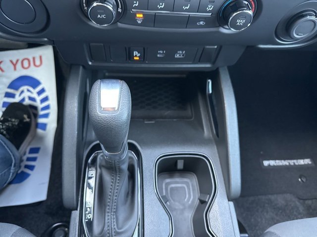 Used 2023 Nissan Frontier SV w/ Midnight Edition Package image 26