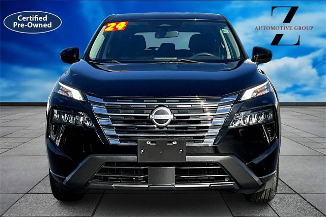 Used 2024 Nissan Rogue SV image 3