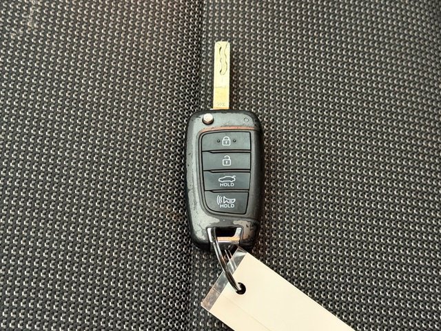 Used 2021 Hyundai Accent SE FWD image 28