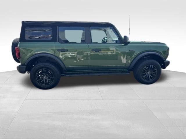 Certified 2023 Ford Bronco 4-Door AWD/4WD image 2