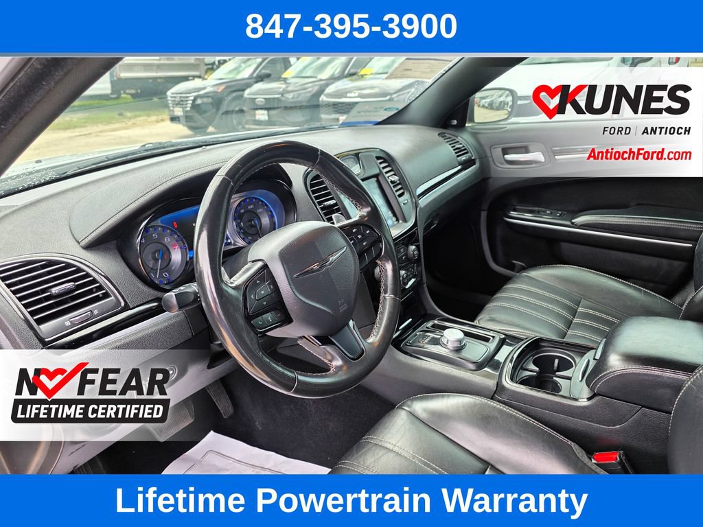 Used 2019 Chrysler 300 S AWD/4WD image 13