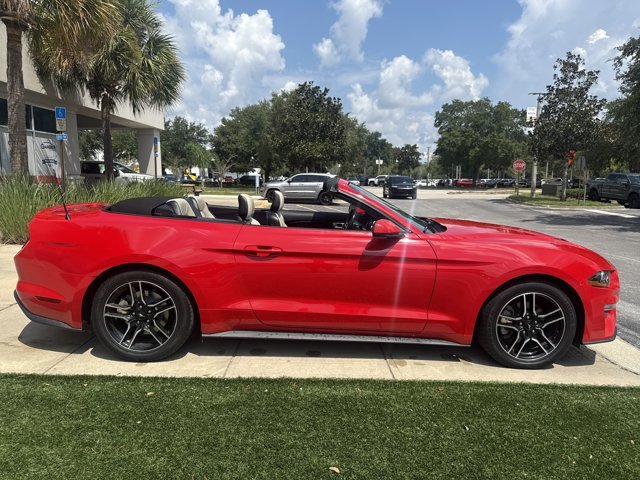 Certified 2018 Ford Mustang Premium RWD image 4