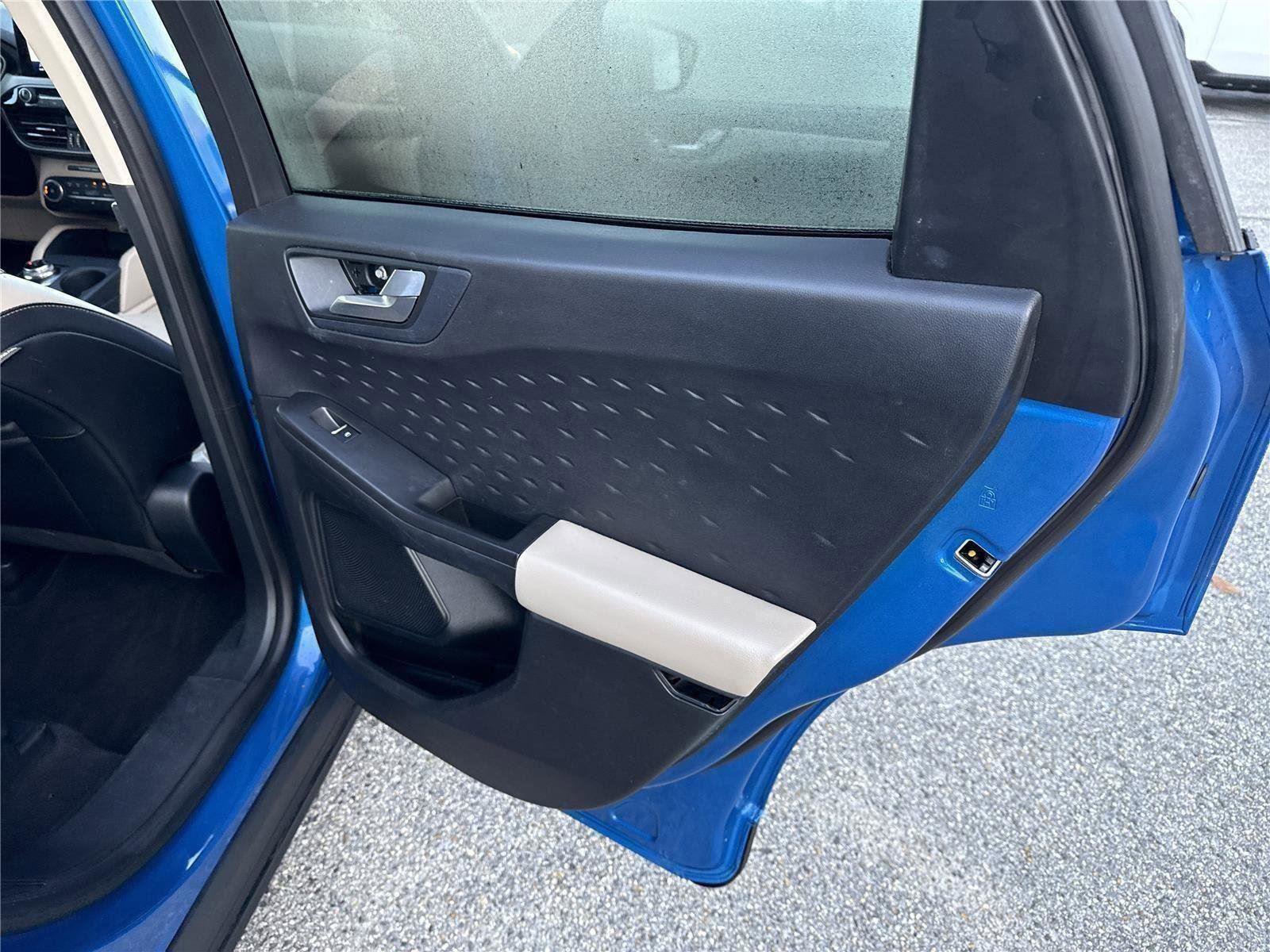 Certified 2020 Ford Escape SEL image 20