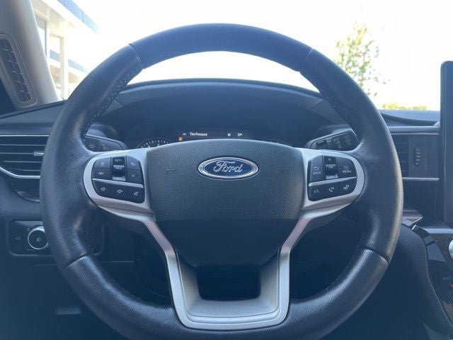 Certified 2023 Ford Explorer Limited w/ Limited Technology Package AWD/4WD image 27