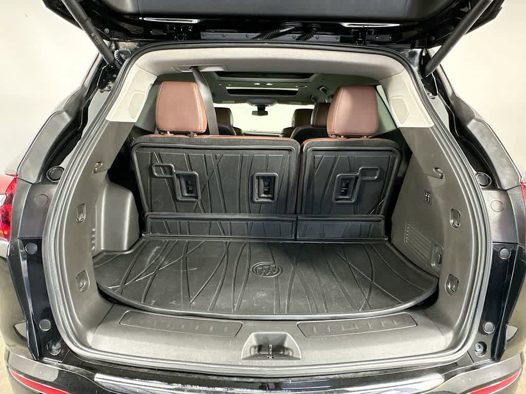 Used 2021 Buick Enclave Avenir w/ Avenir Technology Package FWD image 21