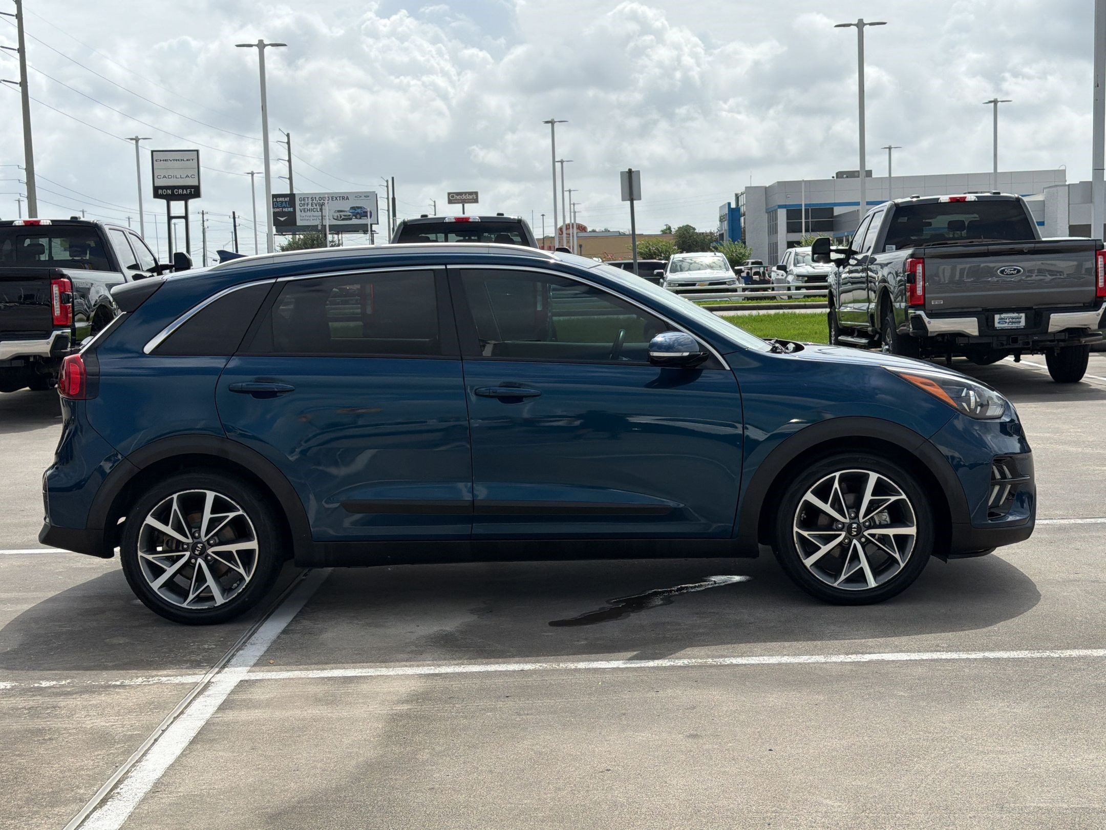 Used 2021 Kia Niro Touring FWD image 8