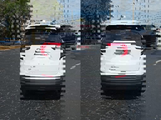 Used 2022 GMC Terrain SLE w/ Driver Convenience Package image 4