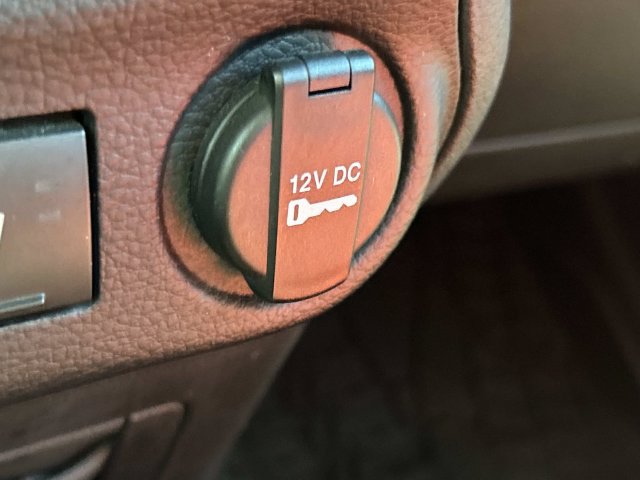 Used 2017 Jeep Wrangler Unlimited Sahara AWD/4WD image 35
