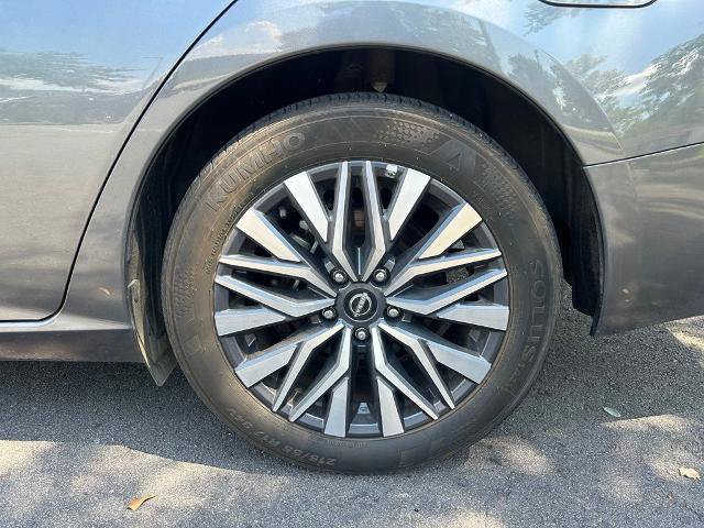 Used 2025 Nissan Altima 2.5 SV FWD image 32