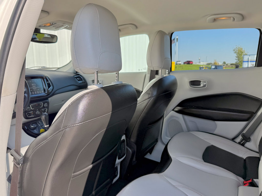 Used 2020 Jeep Compass Limited AWD/4WD image 13