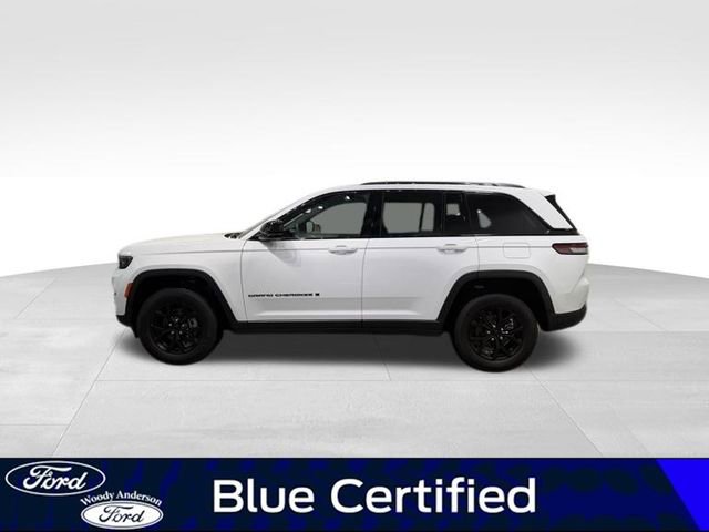 Used 2024 Jeep Grand Cherokee Altitude AWD/4WD image 3