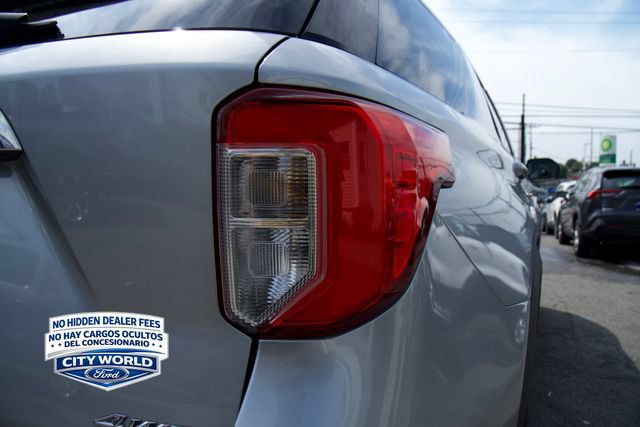 Certified 2021 Ford Explorer XLT w/ Equipment Group 202A AWD/4WD image 5