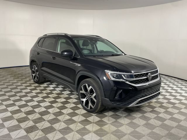 Used 2023 Volkswagen Taos SEL AWD/4WD image 17