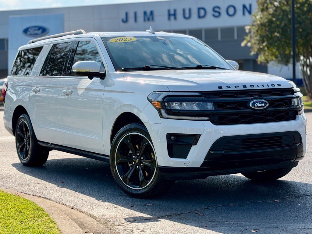 Certified 2023 Ford Expedition Max Limited RWD image 2