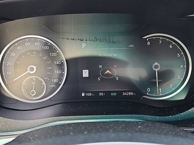 Used 2025 Genesis G70 2.5T AWD/4WD image 19