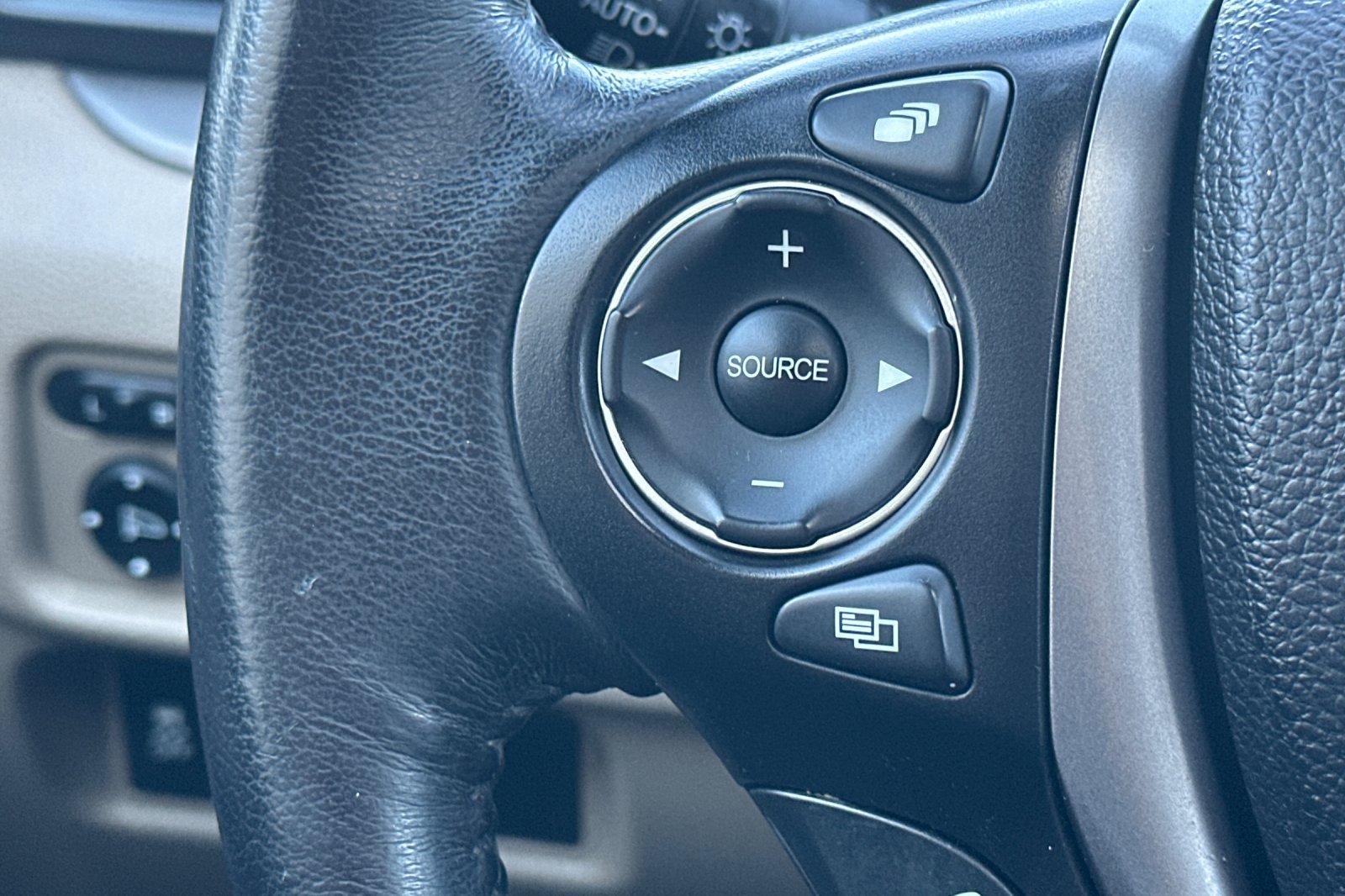 Used 2017 Honda Pilot EX-L image 25