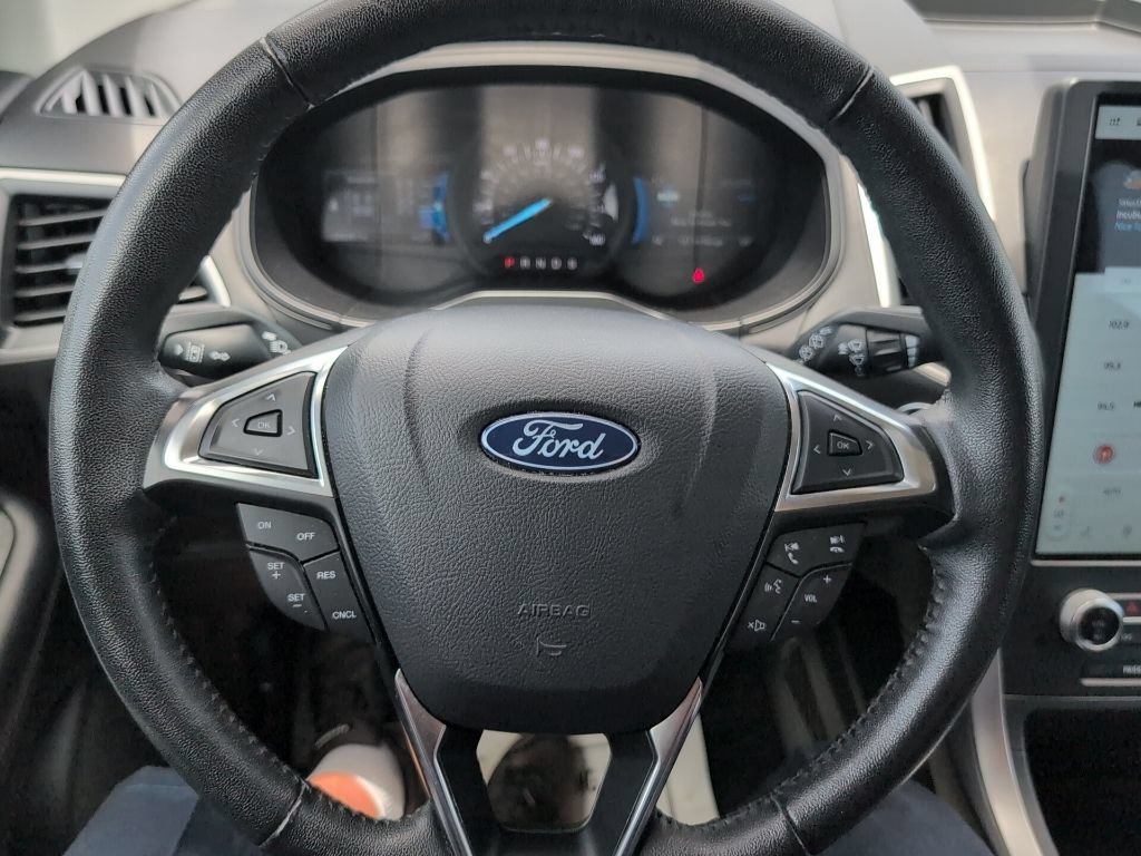 Certified 2024 Ford Edge SEL AWD/4WD image 15