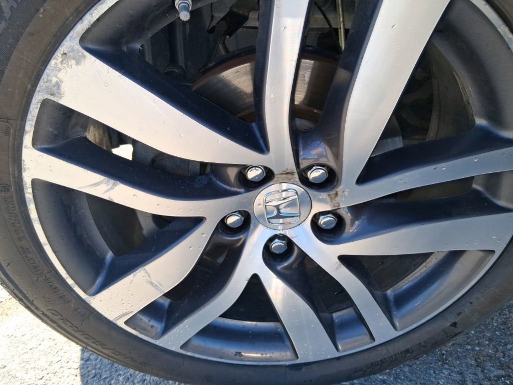 Used 2018 Honda Pilot Touring image 10