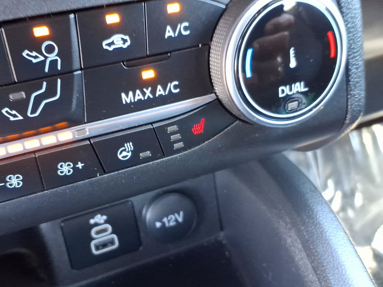 Certified 2025 Ford Escape ST-Line Select AWD/4WD image 7