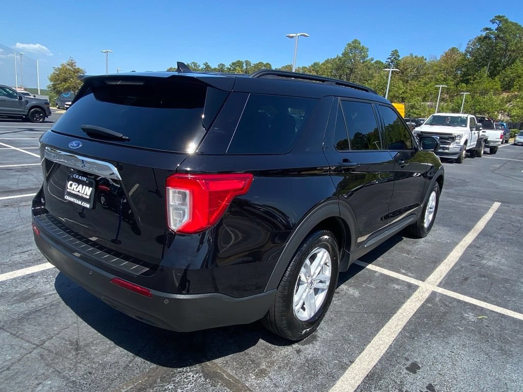 Certified 2024 Ford Explorer XLT RWD image 7
