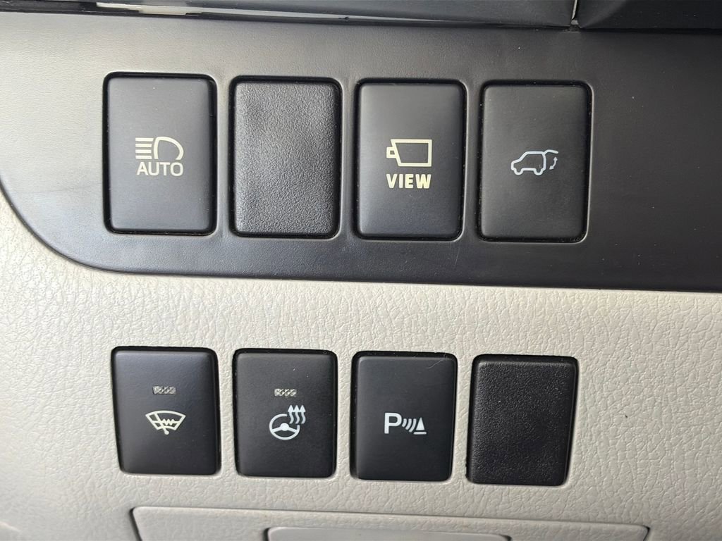 Used 2018 Toyota Highlander Limited Platinum image 24