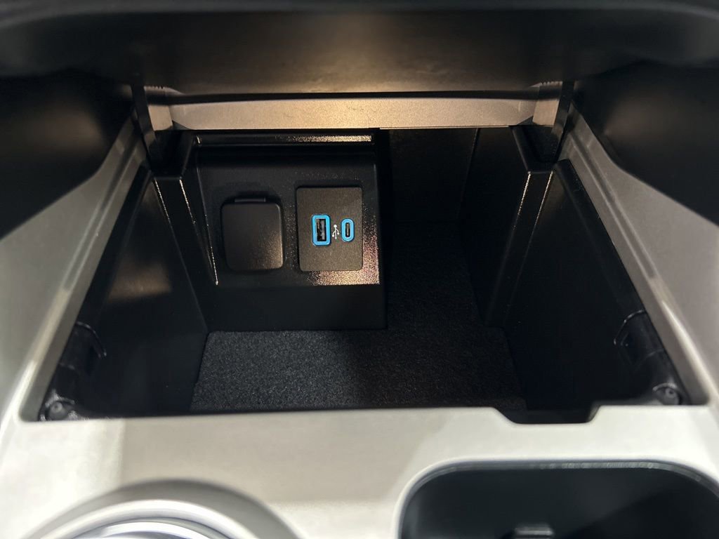 Certified 2023 Ford Explorer XLT w/ Equipment Group 202A image 24