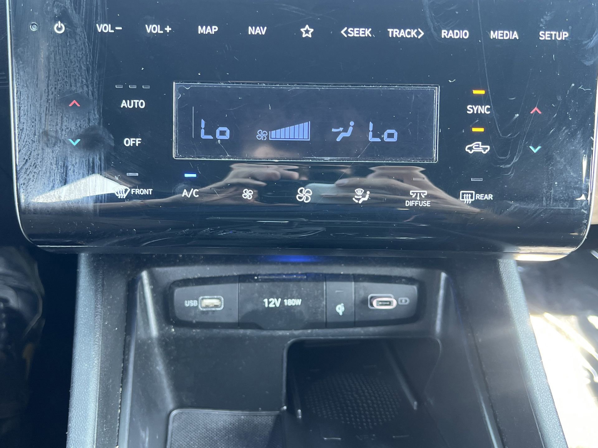 Used 2022 Hyundai Santa Cruz Limited image 12