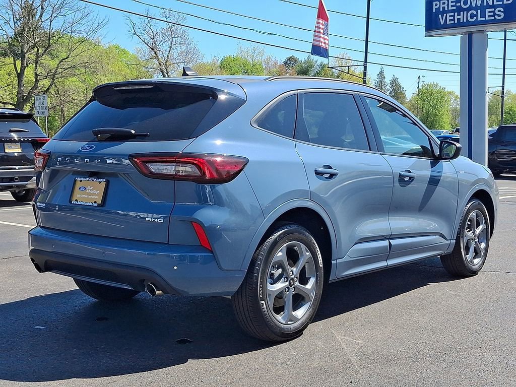 Certified 2023 Ford Escape ST-Line w/ Tech Pack #1 AWD/4WD image 5