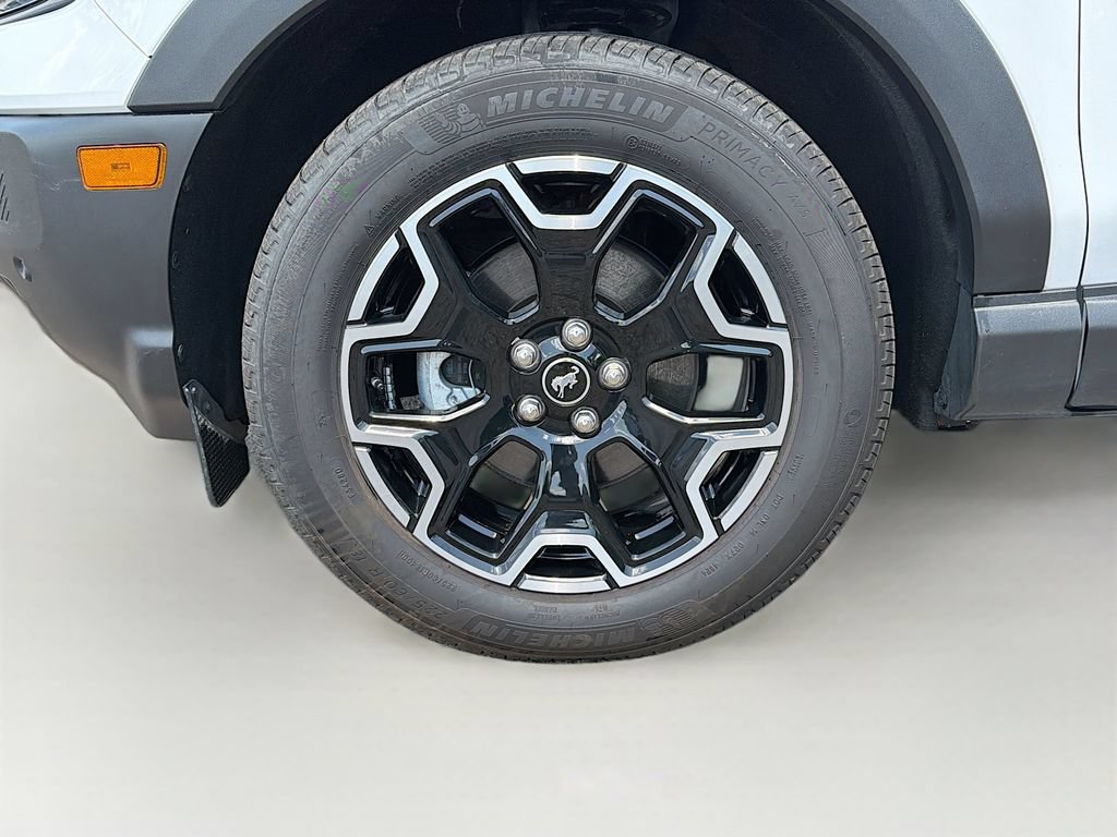 Certified 2025 Ford Bronco Sport Outer Banks w/ Outer Banks Tech Package+ AWD/4WD image 34