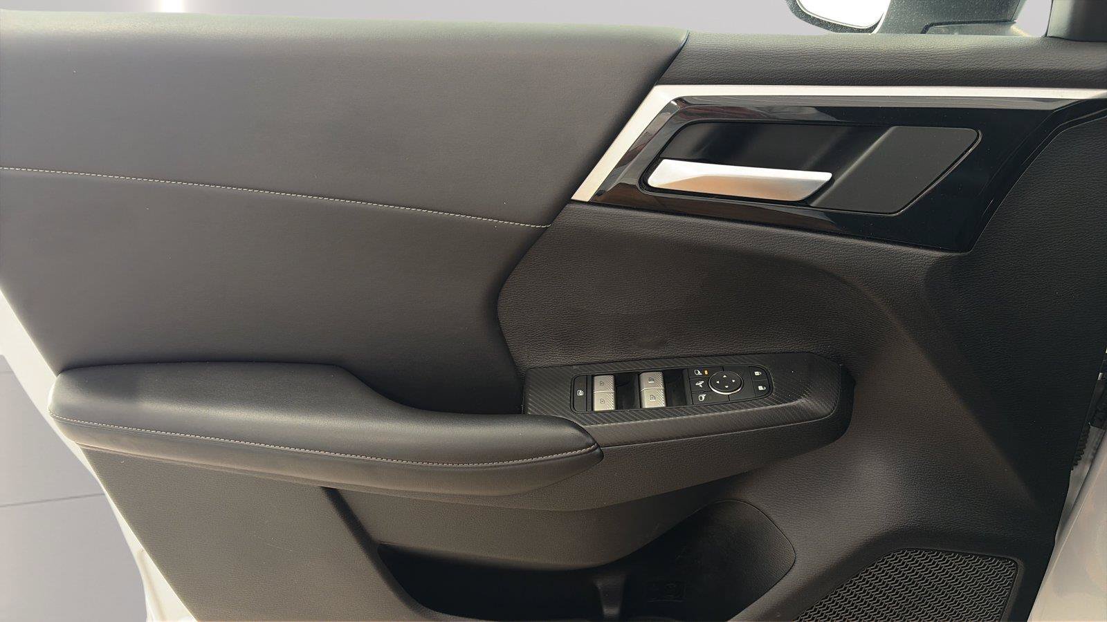 Used 2024 Mitsubishi Outlander SE AWD/4WD image 22
