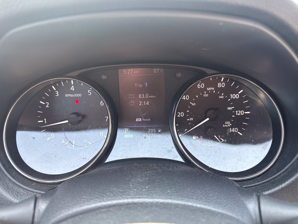 Used 2018 Nissan Rogue SV FWD image 15